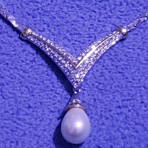 vintage Dior silvertone pearl drop necklace